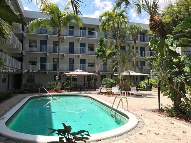 Building Photo - 1407 NE 56th St