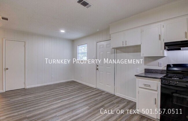 Building Photo - 8819 Tanya Dr