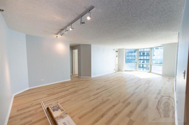 Building Photo - 2 bedroom in CHICAGO IL 60601