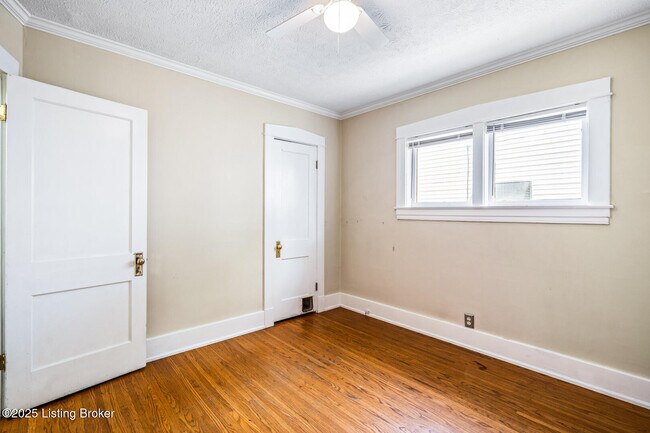 Building Photo - 614 E Brandeis Ave