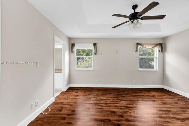 Building Photo - 10766 Crescendo Cir