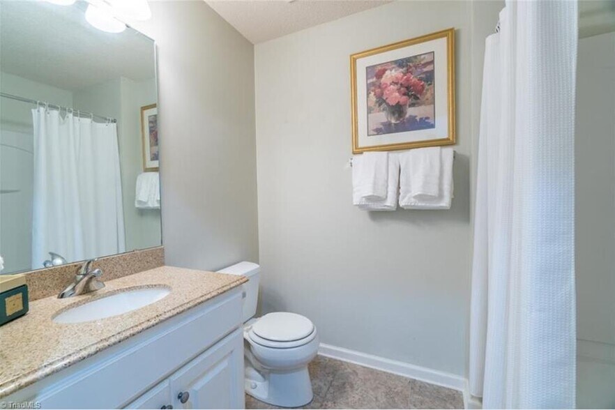 Building Photo - 4320 Cedarcroft Ct