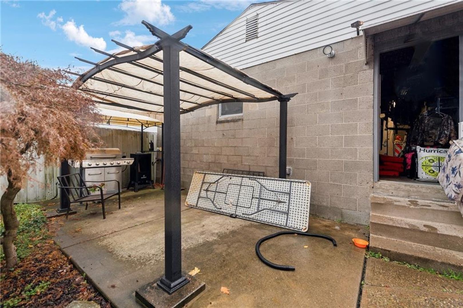 Building Photo - 851 Hober Ave