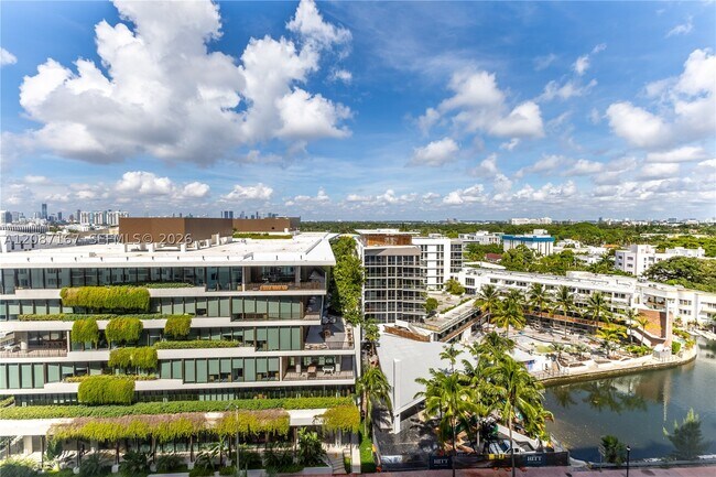 Building Photo - 2301 Collins Ave