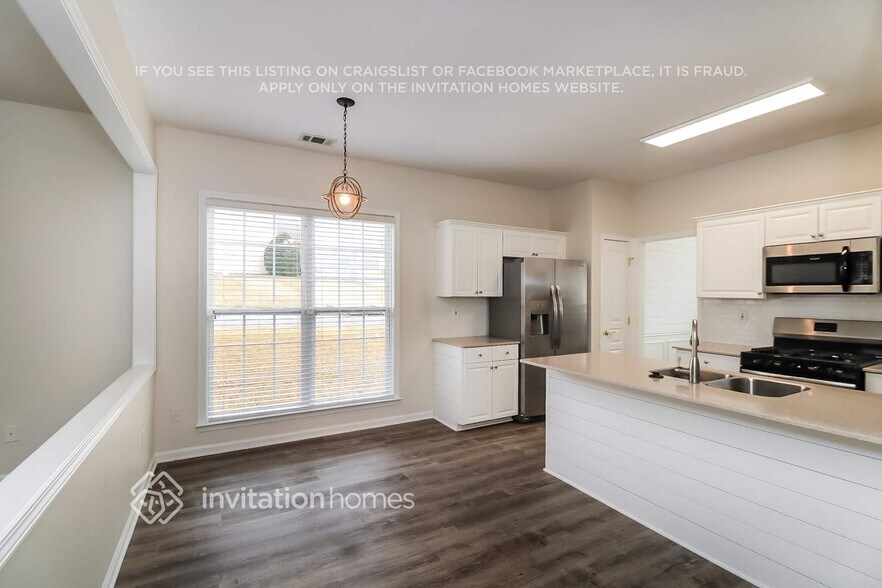 Building Photo - 331 Santa Anita Ave