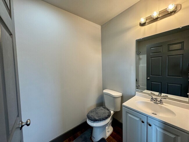 Building Photo - New Construction-Fully Furnished & Utilities Included