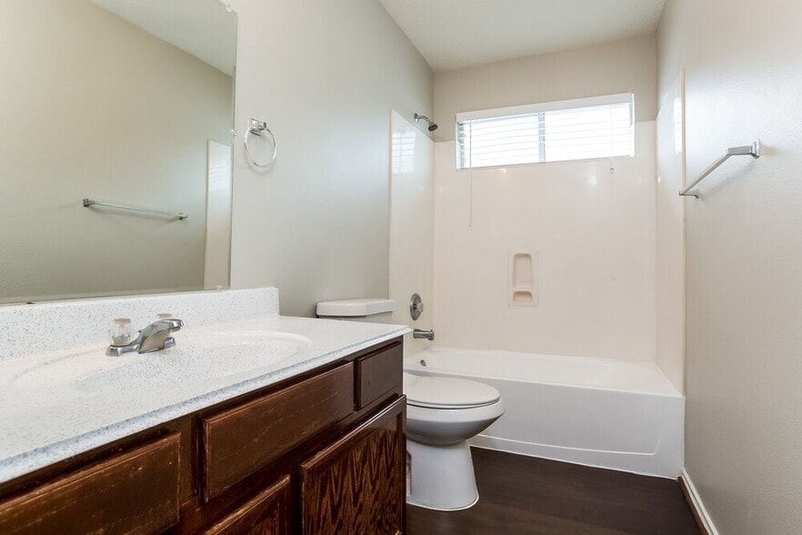 Building Photo - 21831 Westfield Ridge Dr