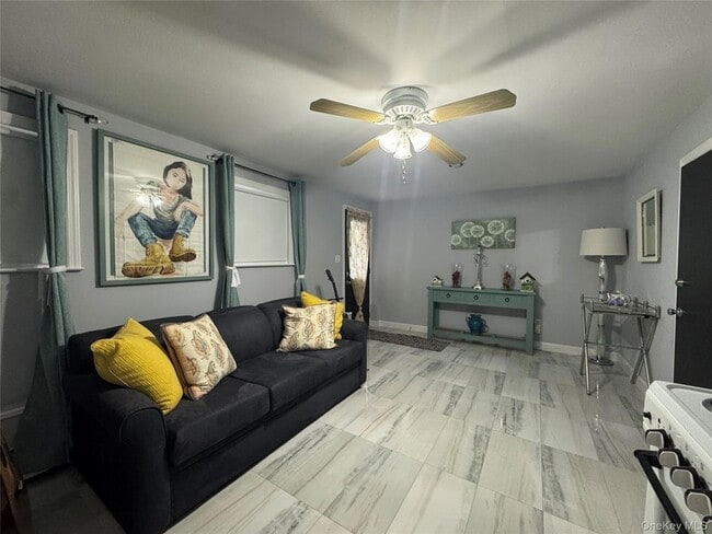 Primary Photo - 6A James St