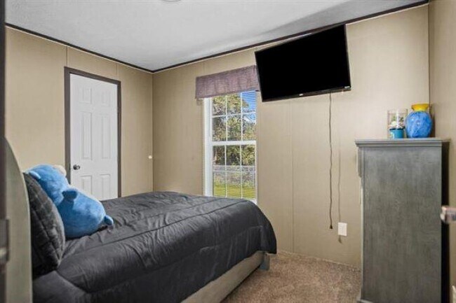 Building Photo - 33847 US-96