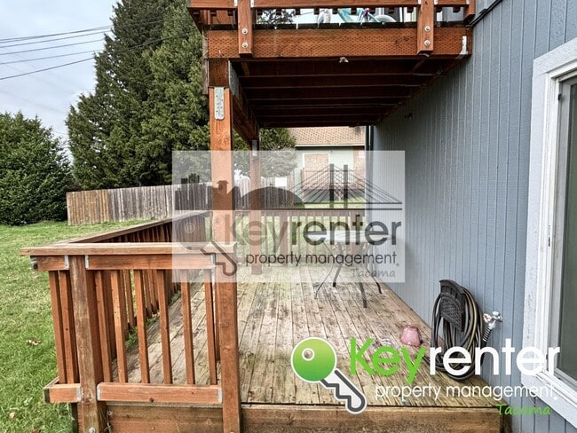 Building Photo - 323 S 30th St