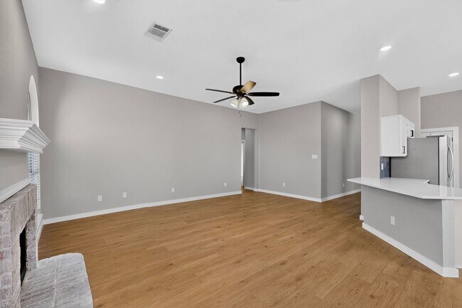 Building Photo - 7314 Gillon Dr