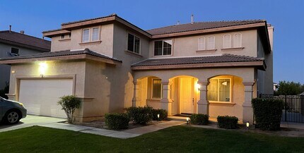 Building Photo - Breathtaking 2 Story Home Built in 2005 with 3279 sq. ft. in West Lancaster