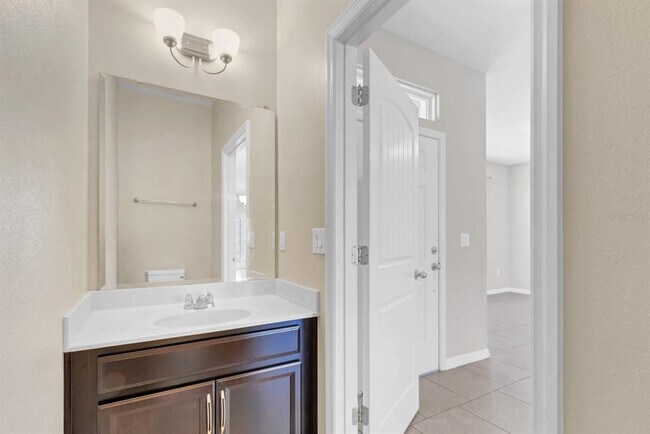 Building Photo - 1578 Softshell St