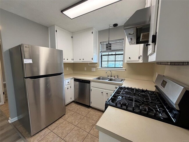 Building Photo - 463 Durden Rd