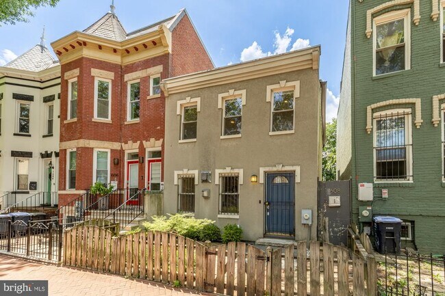 Building Photo - 1608 5th St NW