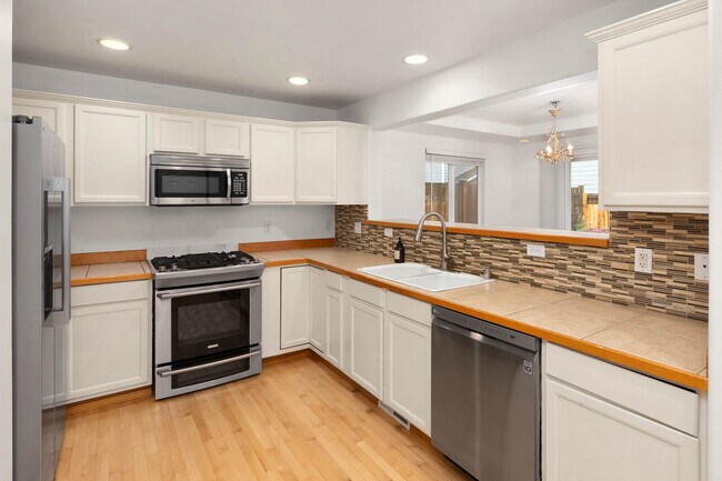 Building Photo - 13419 31st Dr SE