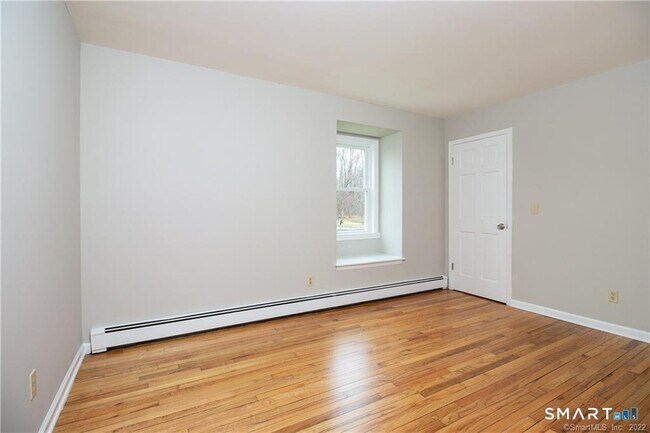 Building Photo - 2 Saddle Ridge Rd