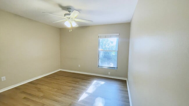 Building Photo - 3404 Kayla Cir