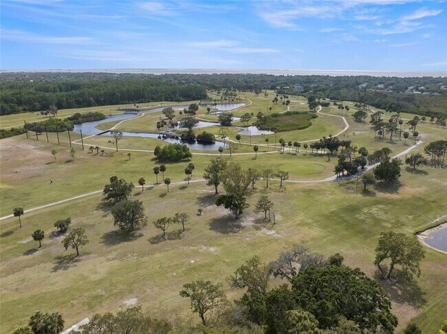 Building Photo - 1817 Golf View Dr
