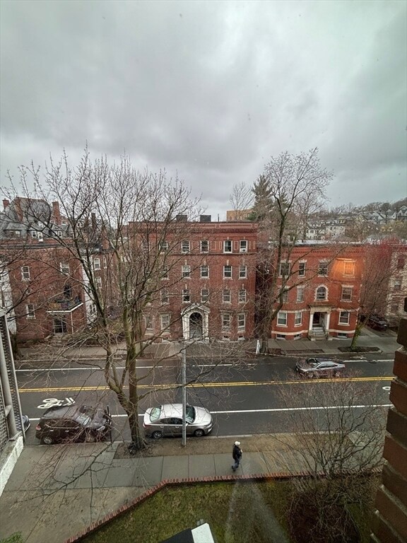 Building Photo - 19 Winchester St