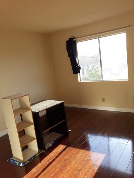 Building Photo - 11052 Lower Azusa Rd