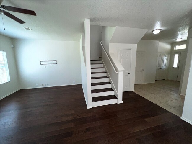 Building Photo - 18823 S Lyford Dr