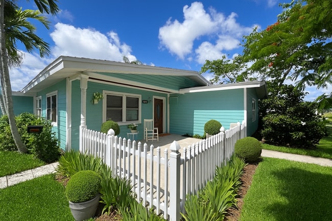 Building Photo - 2132 Coronet Dr