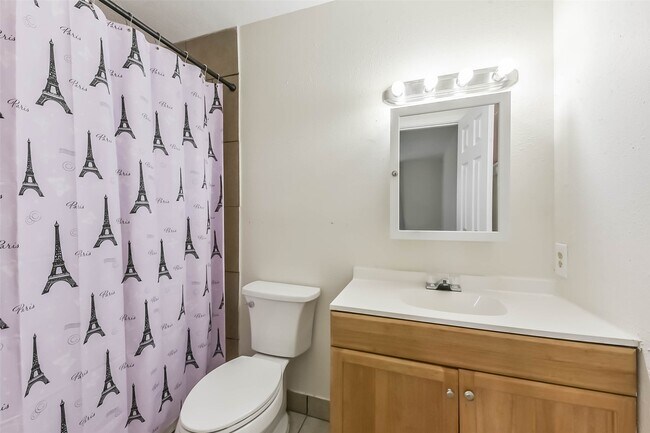 Building Photo - 722 Stonyridge St