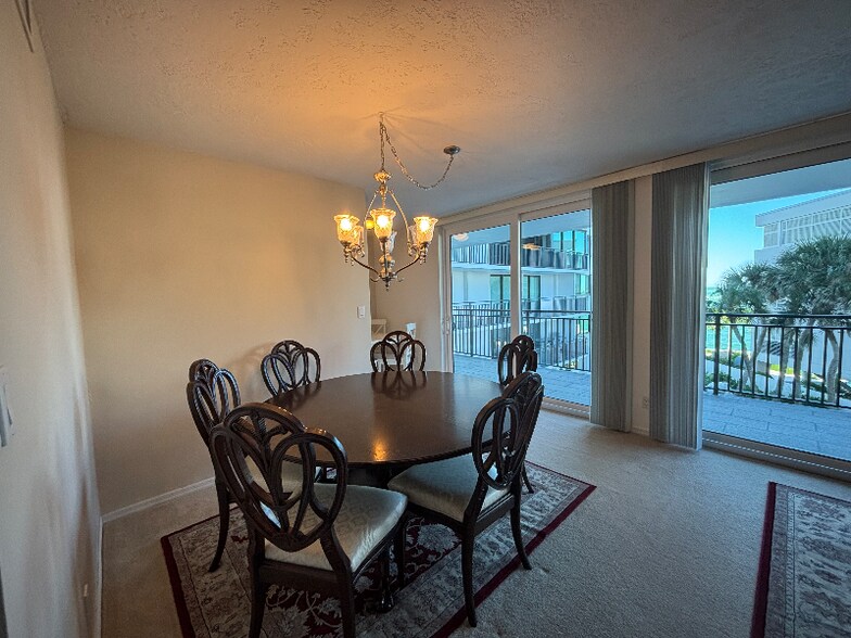 Building Photo - 4822 Ocean Blvd