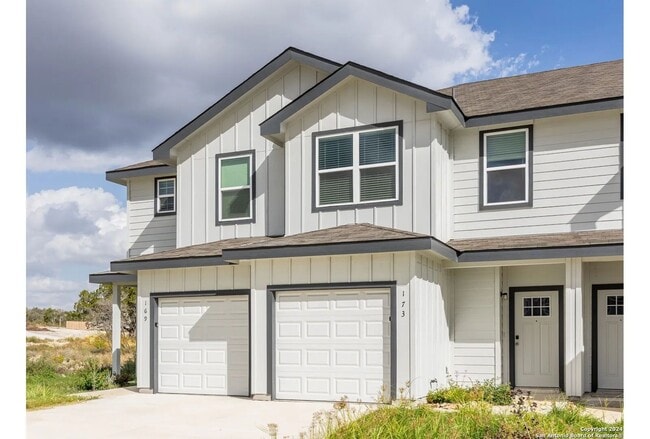 Building Photo - *Discover Elevated Living at Hunters Ranch!*