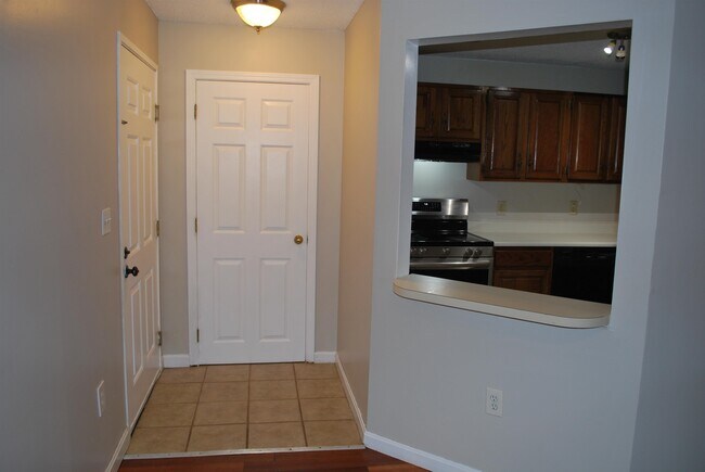 Building Photo - 14 Turnbuckle Ln