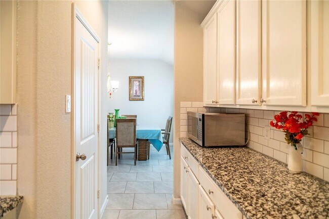 Building Photo - 18226 Mulberry Spring Cir