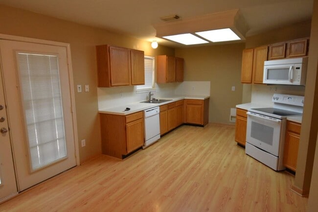 Building Photo - 21492 Palace Pines Dr