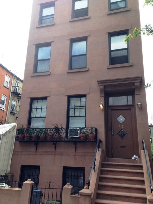Building Photo - 132 Carroll St