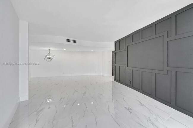 Building Photo - 100 Golden Isles Dr