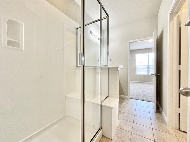Building Photo - 415 Crater Lake Dr