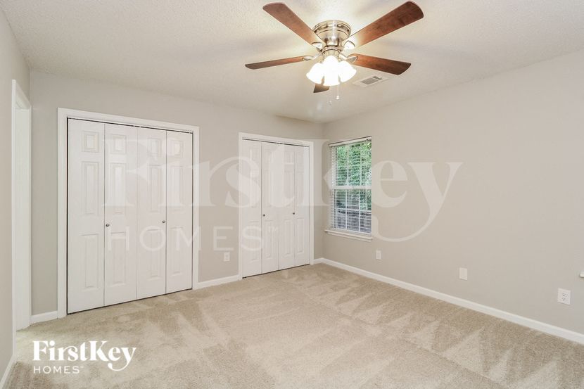 Building Photo - 5200 Orchard Ridge Ln