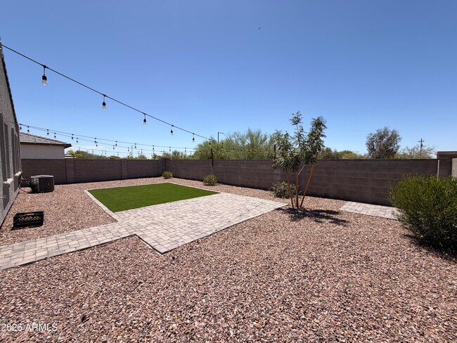 Building Photo - 18389 W Whispering Wind Dr