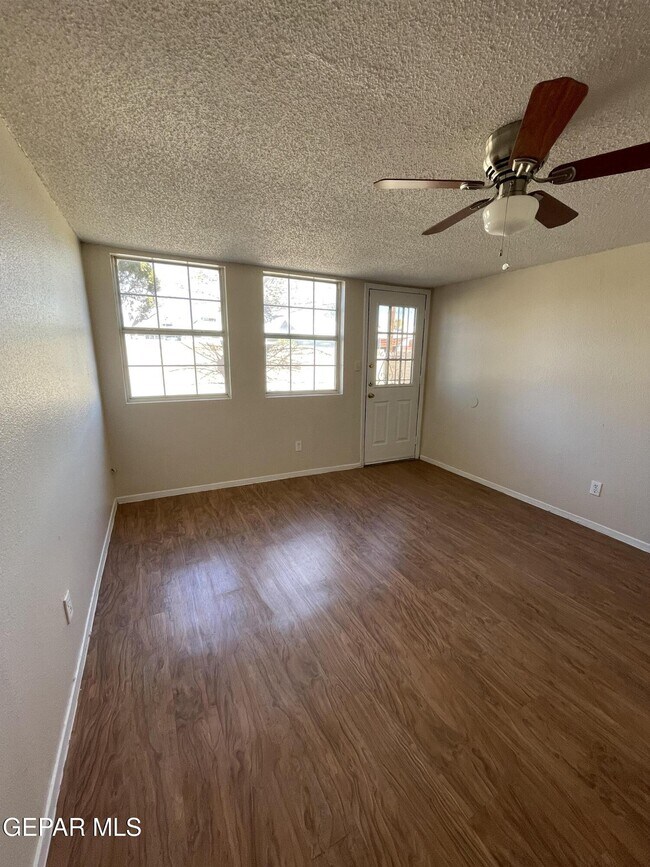 Building Photo - 4917 Ajax Ct