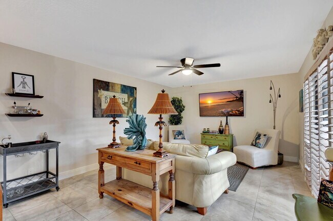 Building Photo - 99 Lake Arbor Dr