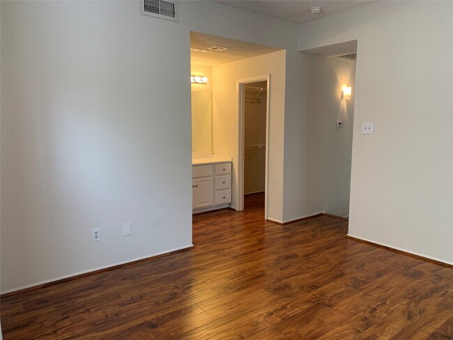 Building Photo - 2710 Grants Lake Blvd