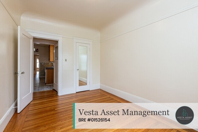 Building Photo - Charming Inner Sunset Home with Classic Ch...