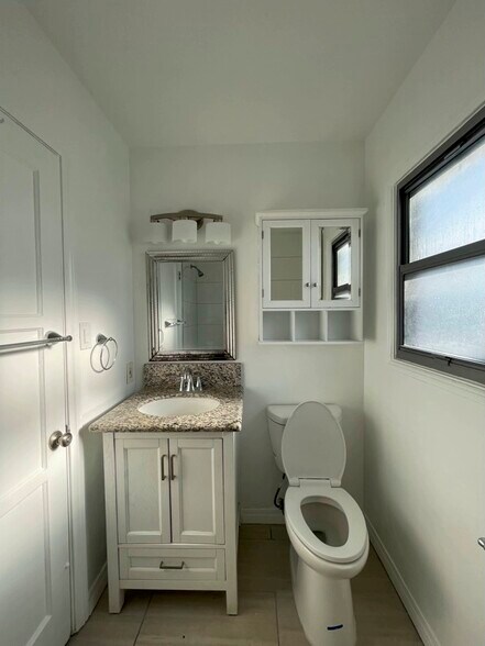 Bathroom - 10045 S Wilton Plz