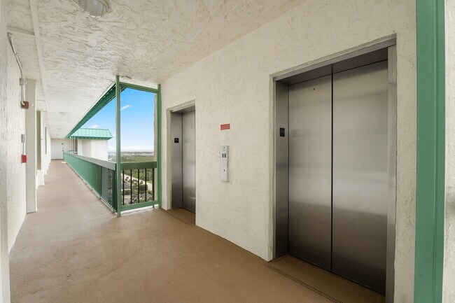 Building Photo - 9900 S Ocean Dr