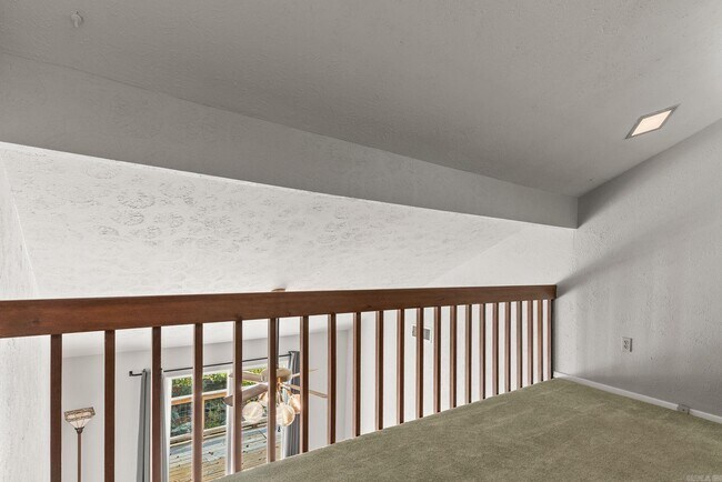 Building Photo - 102 Windwood Ln