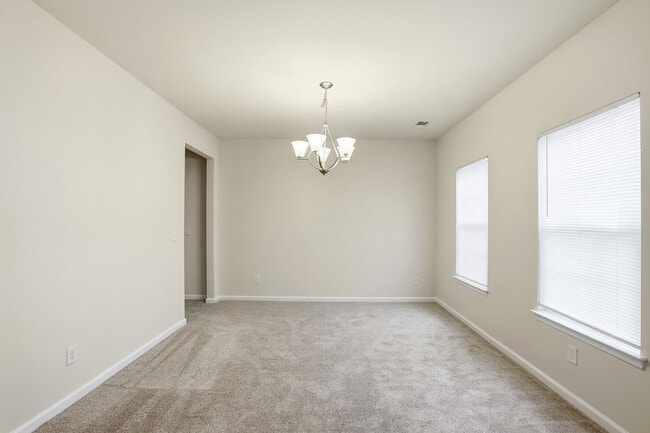 Building Photo - Move-In Ready Gem Near UNCC with Fresh Updates