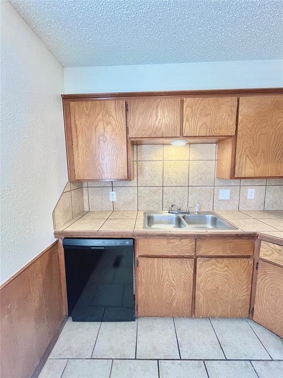 Building Photo - 233 Chalmette Dr