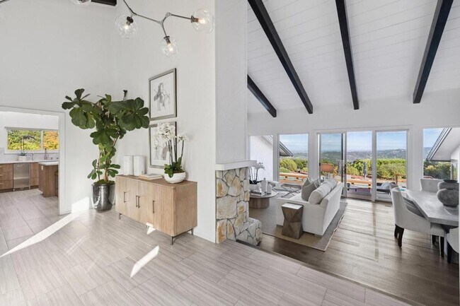 Building Photo - 6 Friars Ln