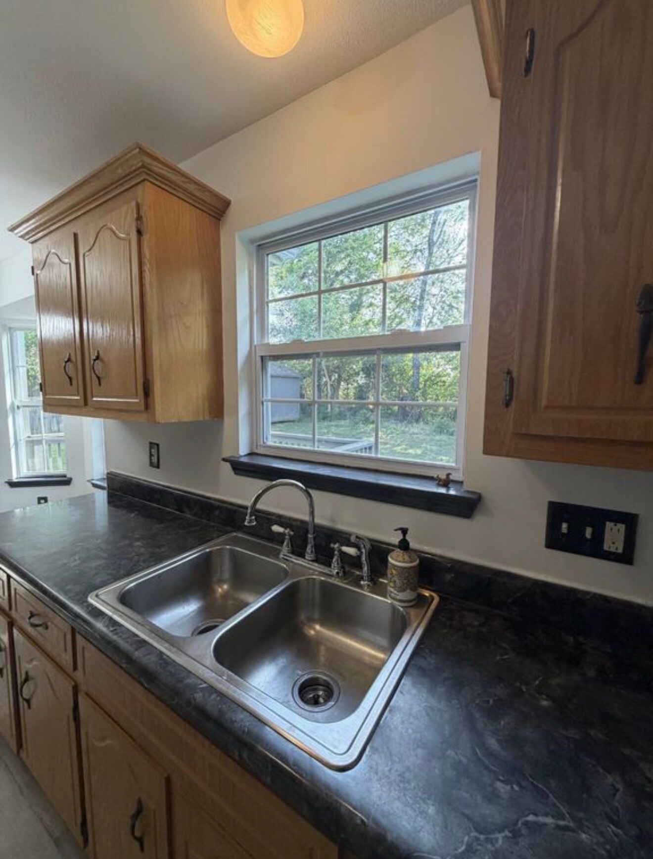 Building Photo - 3531 Sandpiper Dr