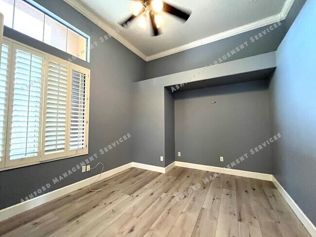 Building Photo - Spacious 4 bedroom plus loft in Tolleson